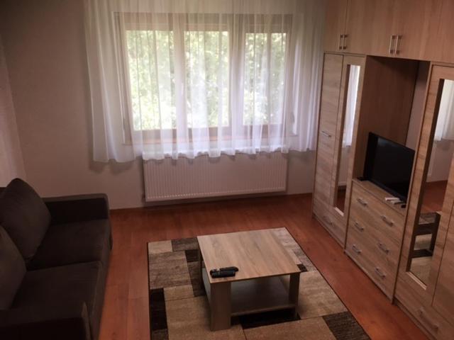 Apartmán Thaly 5 Debrecín Exteriér fotografie